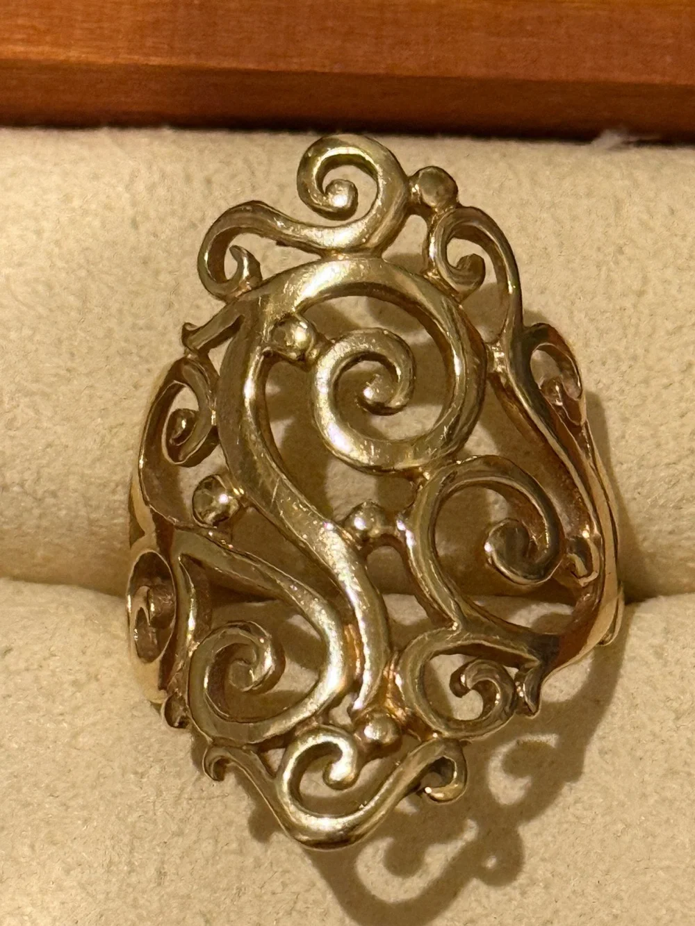 James Avery Sorrento  Long 14k Gold Swirl Filigree Ring Sz.8
